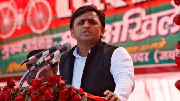 Samajwadi Party (SP) president and UP chief minister Akhilesh Yadav at an election campaign rally in Sultanpur, on January 24, 2017.(Reuters File) Samajwadi Party (SP) president and UP chief minister Akhilesh Yadav at an election campaign rally in Sultanpur, on January 24, 2017.(Reuters File)