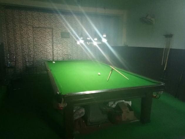 Customers would place bets on the number of points they would win in a game of snooker. (HT Photo) Customers would place bets on the number of points they would win in a game of snooker. (HT Photo)