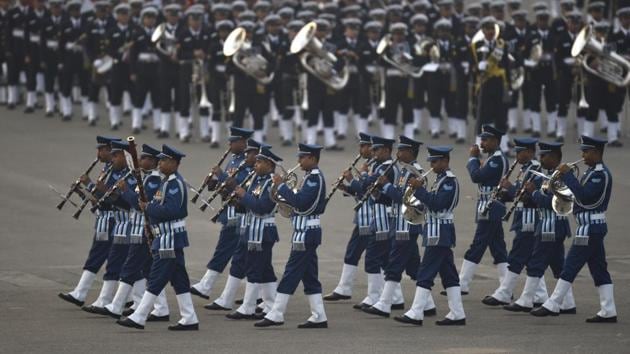 The four-day long Republic Day celebrations came to an end after the bands of the armed forces and paramilitary staged their beating the retreat ceremony. (Virendra Singh Gosain/HT photo) The four-day long Republic Day celebrations came to an end after the bands of the armed forces and paramilitary staged their beating the retreat ceremony. (Virendra Singh Gosain/HT photo)