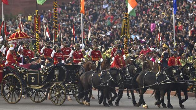 That’s a wrap: President Pranab Mukherjee, escorted by his bodyguards, leaves in a buggy after the ceremony. (Virendra Singh Gosain/HT photo) That’s a wrap: President Pranab Mukherjee, escorted by his bodyguards, leaves in a buggy after the ceremony. (Virendra Singh Gosain/HT photo)