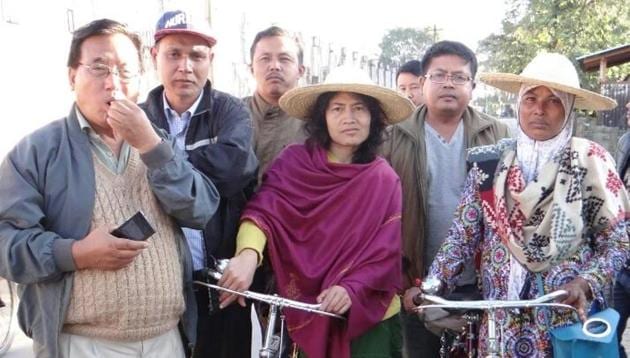 Najma Bibi (extreme right) with Irom Sharmila.(HT Photo)