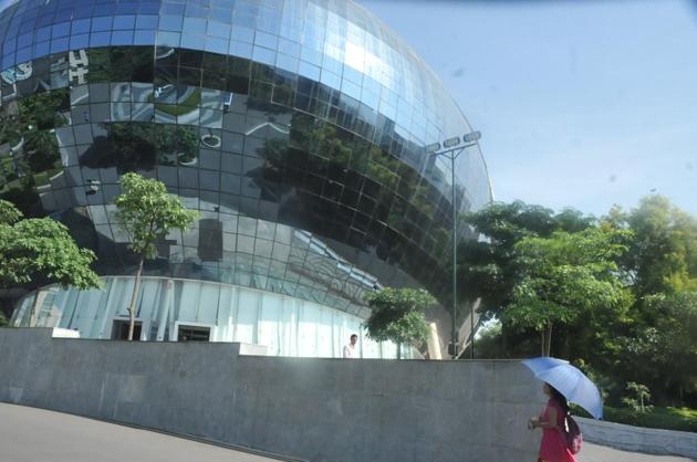 Rasila, 25, from Kerala, was found murdered at her workstation on the ninth floor of Infosys’s office at Hinjewadi IT Park near Pune late on Sunday evening. (HT file photo) Rasila, 25, from Kerala, was found murdered at her workstation on the ninth floor of Infosys’s office at Hinjewadi IT Park near Pune late on Sunday evening. (HT file photo)