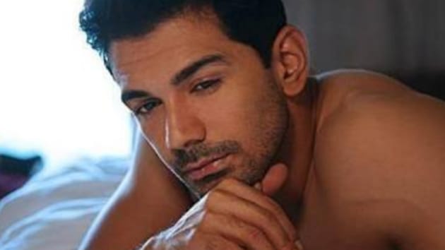 Actor Abhinav Shukla is reportedly dating TV actor Rubina Dilaik. Actor Abhinav Shukla is reportedly dating TV actor Rubina Dilaik.