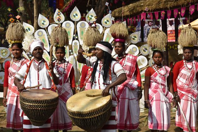 Artistes from Jharkhand perform a traditional state dance during the press preview of Surajkund Mela at Faridabad on Tuesday.(Virendra Singh Gosain/HT Photo) Artistes from Jharkhand perform a traditional state dance during the press preview of Surajkund Mela at Faridabad on Tuesday.(Virendra Singh Gosain/HT Photo)