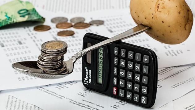 Managing one’s money is a careful balancing act between what one wants and what one needs.(Pixabay) Managing one’s money is a careful balancing act between what one wants and what one needs.(Pixabay)
