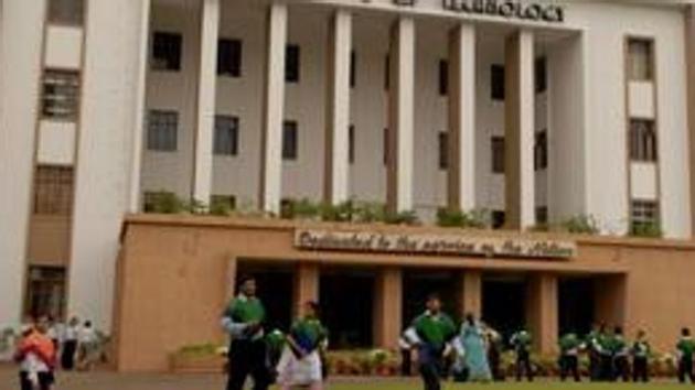 The eligibility cut-offs for other candidates stands at 75% in Class 12, or the top 20 percentile, whichever is higher. (HT Photo) The eligibility cut-offs for other candidates stands at 75% in Class 12, or the top 20 percentile, whichever is higher. (HT Photo)