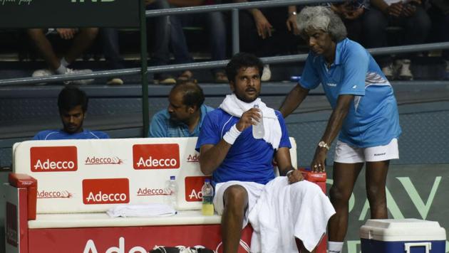 Anand Amritraj may be tempted to use Saketh Myneni in the Davis Cup doubles tie against New Zealand. (HT PHOTO) Anand Amritraj may be tempted to use Saketh Myneni in the Davis Cup doubles tie against New Zealand. (HT PHOTO)