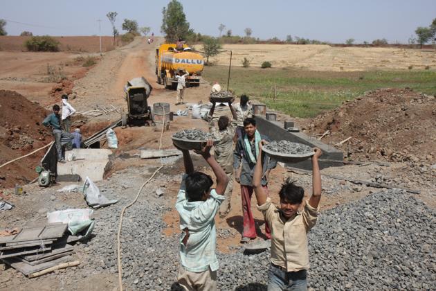 The PM’s rural road scheme under which 133 km roads were built daily in 2016-17, has been allocated Rs 19,000 crore. (HT File) The PM’s rural road scheme under which 133 km roads were built daily in 2016-17, has been allocated Rs 19,000 crore. (HT File)
