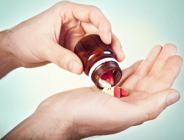 Older adults who take medication frequently increase the risk of falls, delirium and frailty in old age. (iStock) Older adults who take medication frequently increase the risk of falls, delirium and frailty in old age. (iStock)