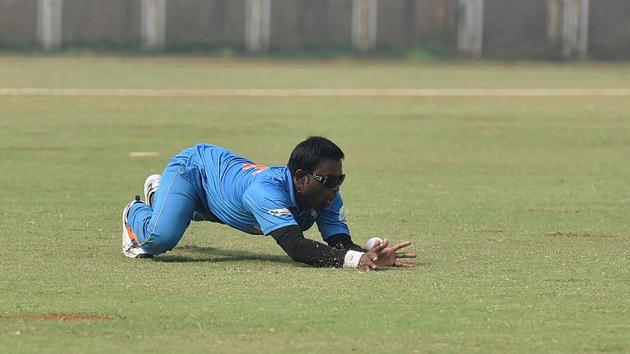 An Indian B1 player is successful in helping his team save some runs. (Arijit Sen/HT PHOTO) 