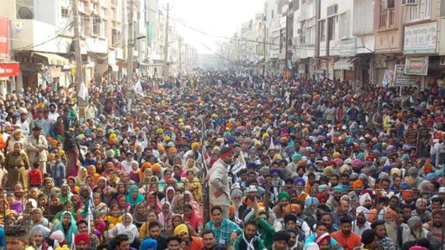 Of a total of 136 notices issued by the returning officers (ROs) in Kharar, SAS Nagar and Dera Bassi assembly constituencies, the Akali Dal received 47, the Congress 36 while the Aam Admi Party (AAP) got as many as 34 notices. (HT Representative Image) Of a total of 136 notices issued by the returning officers (ROs) in Kharar, SAS Nagar and Dera Bassi assembly constituencies, the Akali Dal received 47, the Congress 36 while the Aam Admi Party (AAP) got as many as 34 notices. (HT Representative Image)