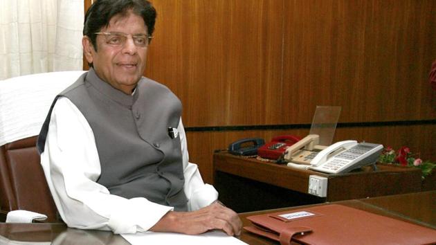 Some opposition MPs have alleged there was a deliberate attempt on the part of authorities to delay the announcement of Ahamed’s death as the Union Budget 2017-18 was to be presented in the Lok Sabha on Wednesday.(HT file)
