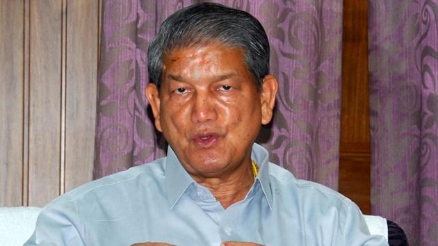 CM Harish Rawat at his residence in Dehradun.(HT Photo) CM Harish Rawat at his residence in Dehradun.(HT Photo)