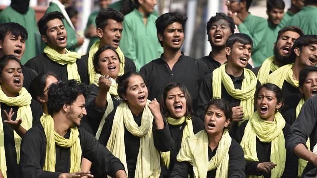 A student theatre group from Delhi University’s Maharaja Agrasen College performas a street play on nationalism. (Raj K Raj/HT PHOTO)
