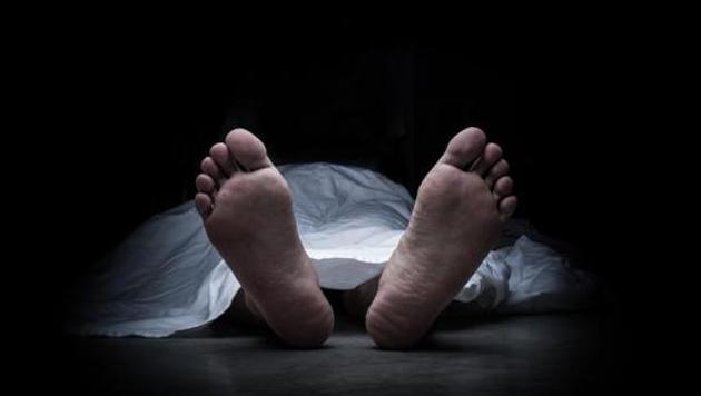 According to officials at the Bandra police station, the victim appears to be between 25 and 30 years of age. (HT file photo) According to officials at the Bandra police station, the victim appears to be between 25 and 30 years of age. (HT file photo)