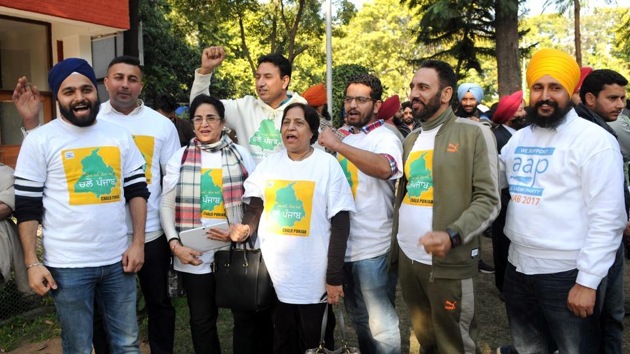 A file photo of some NRI supporters of AAP who came to Punjab for the party’s election campaign.(HT Photo) A file photo of some NRI supporters of AAP who came to Punjab for the party’s election campaign.(HT Photo)