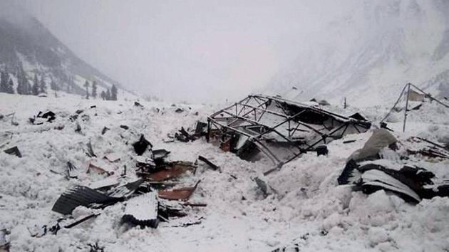 Pakistan Avalanche Kills 13 Buries 5 Homes In Chitral Town Hindustan Times It's a good base to break the journey between chitral and gilgit, and you could easily lose time. pakistan avalanche kills 13 buries 5