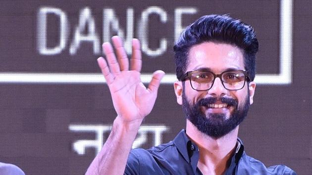 Actor Shahid Kapoor during the inauguration ceremony of the HT Kala Ghoda Arts Festival at Cross Maidan in Mumbai on Saturday. (Arijit Sen/HT) Actor Shahid Kapoor during the inauguration ceremony of the HT Kala Ghoda Arts Festival at Cross Maidan in Mumbai on Saturday. (Arijit Sen/HT)