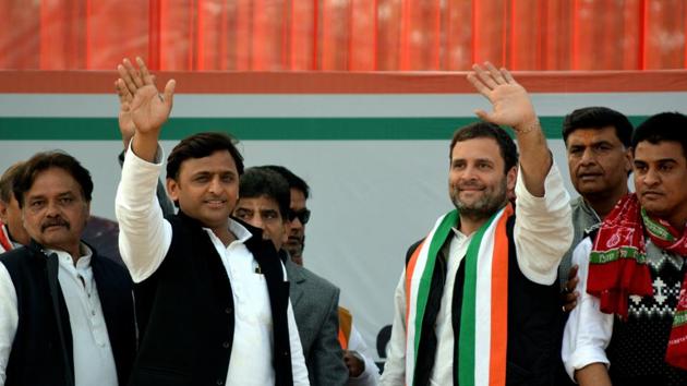Samajwadi Party national president Ahilesh Yadav with Congress vice-president Rahul Gandhi during the joint rally at the GIC ground in Kanpur on Sunday. (Manoj Yadav/HT Photo) Samajwadi Party national president Ahilesh Yadav with Congress vice-president Rahul Gandhi during the joint rally at the GIC ground in Kanpur on Sunday. (Manoj Yadav/HT Photo)