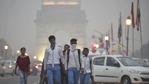 The Greenpeace India report had said Delhi tops the list of 20 most polluted cities in the country where 12 lakh deaths take place every year due to air pollution.(HT File Photo)