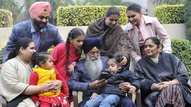 Shiromani Akali Dal (SAD) candidate Sharanjit Singh Dhillon says, “I will not term my Sunday as a day of relaxation since I got up at the same time (6am), followed by my meeting with volunteers to thank them, through out the day.” (Gurminder Singh/HT Photo) Shiromani Akali Dal (SAD) candidate Sharanjit Singh Dhillon says, “I will not term my Sunday as a day of relaxation since I got up at the same time (6am), followed by my meeting with volunteers to thank them, through out the day.” (Gurminder Singh/HT Photo)
