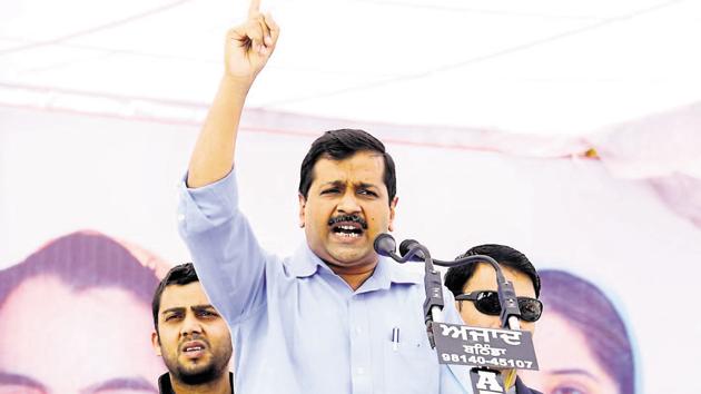 Aam Aadmi Party chief and Delhi chief minister Arvind Kejriwal addresses gathering during a rally in Kotshamir village in Bathinda, Punjab.(Sanjeev Kumar/HT File Photo)