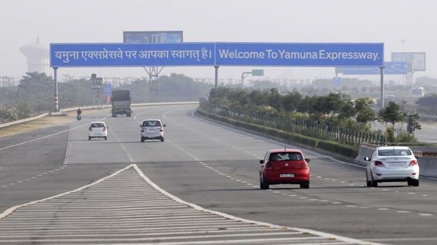 Land has been acquired from farmers for the Yamuna Expressway. The authority is still acquiring land for government projects and industries. (Burhaan Kinu/HT File) Land has been acquired from farmers for the Yamuna Expressway. The authority is still acquiring land for government projects and industries. (Burhaan Kinu/HT File)