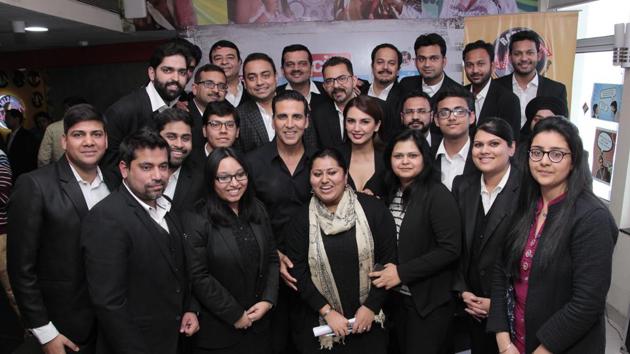 The starry duo met Delhi-based lawyers who were waiting to interact with them.  (SHIVAM saxena/ht photo) 