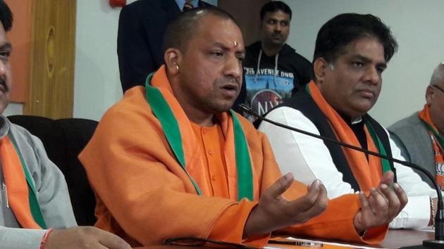 BJP leader Yogi Adityanath addresses the media in Lucknow.(Ashok Dutta/HT Photo) BJP leader Yogi Adityanath addresses the media in Lucknow.(Ashok Dutta/HT Photo)