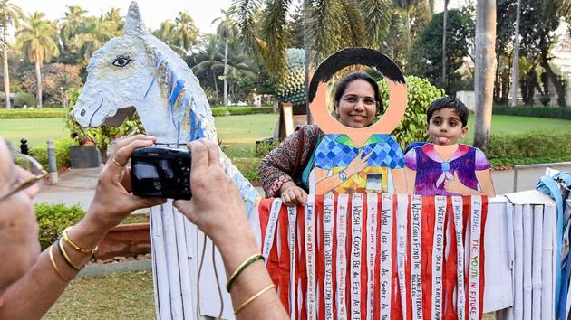 The scene’s always set for a happy picture. (Kunal Patil/Hindustan Times) 