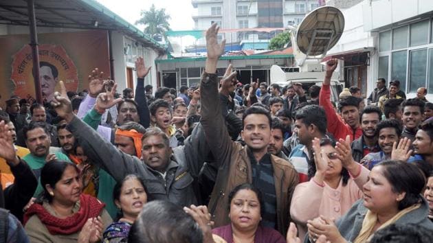 Supporters of a BJP ticket aspirant protest against party candidate Vinod Chamoli from Dharampur constituency in Dehradun. (Vinay Santosh KumarHT File Photo) Supporters of a BJP ticket aspirant protest against party candidate Vinod Chamoli from Dharampur constituency in Dehradun. (Vinay Santosh KumarHT File Photo)