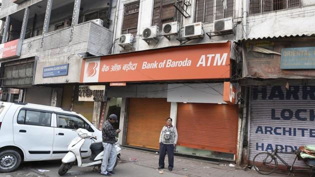 The Bank of Baroda official illegally converted close to Rs 6.5 crore during the demonetisation drive (Arvind Yadav/HT Photo) The Bank of Baroda official illegally converted close to Rs 6.5 crore during the demonetisation drive (Arvind Yadav/HT Photo)