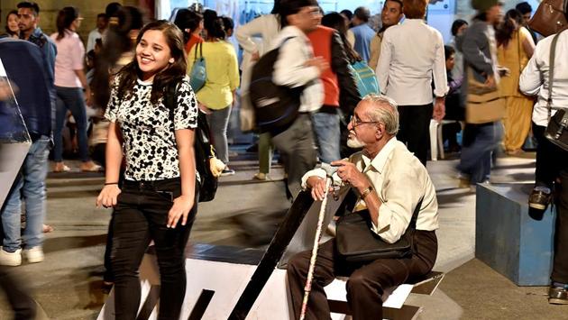 The young and old were equally happy at what was on show at the festival. (Arijit Sen/HT PHOTO) 