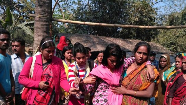 Shamima Sultana (in pink dupatta) being taken to a health centre for treatment. (HT Photo) Shamima Sultana (in pink dupatta) being taken to a health centre for treatment. (HT Photo)