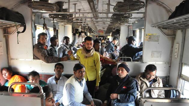 On a train journey from Lucknow to Kanpur, discussion on Uttar Pradesh election dominated the conversation.(HT Photo)