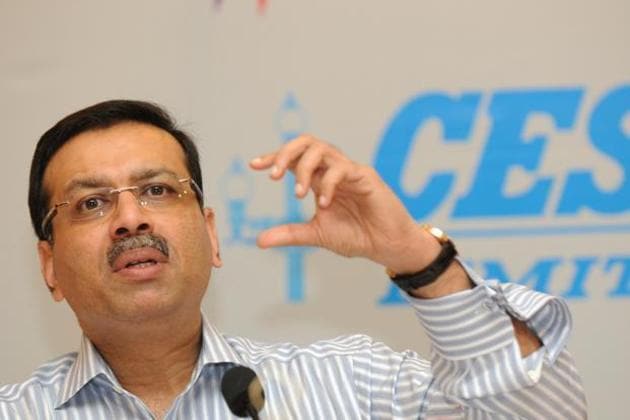 Sanjiv Goenka, chairman of RP-Sanjiv Goenka Group, owner of CESC Ltd speaking at a press conference.(Livemint)
