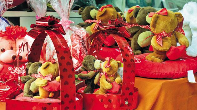 Gift Items displayed at a gift shop during the Valentine's week in Mohali. (Sushil Prajapati/HT Photo)