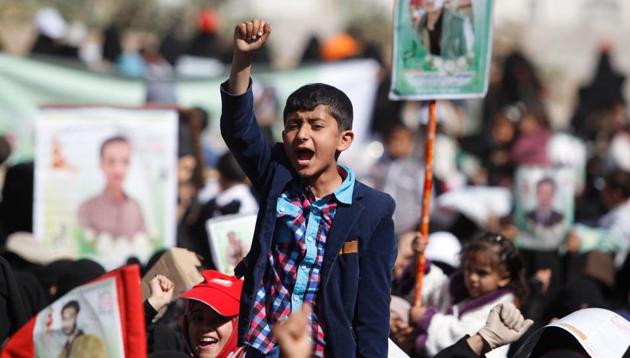 A boy shout slogans during a rally to mark "Martyrs Day" for fighting in the ranks of Houthi rebels in Sanaa, Yemen, February 9 2017. (REUTERS Photo) A boy shout slogans during a rally to mark "Martyrs Day" for fighting in the ranks of Houthi rebels in Sanaa, Yemen, February 9 2017. (REUTERS Photo)