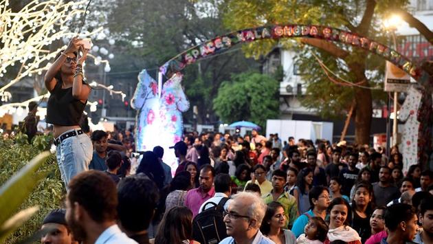 It was just another day of joy for art-lovers. (Arijit Sen/HT PHOTO) 