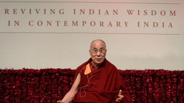 Tibetan spiritual leader, the Dalai Lama, delivers a public lecture on “Reviving Indian Wisdom in Contemporary India” at a function in New Delhi on February 5, 2017. / AFP PHOTO / SAJJAD HUSSAIN (AFP) Tibetan spiritual leader, the Dalai Lama, delivers a public lecture on “Reviving Indian Wisdom in Contemporary India” at a function in New Delhi on February 5, 2017. / AFP PHOTO / SAJJAD HUSSAIN (AFP)