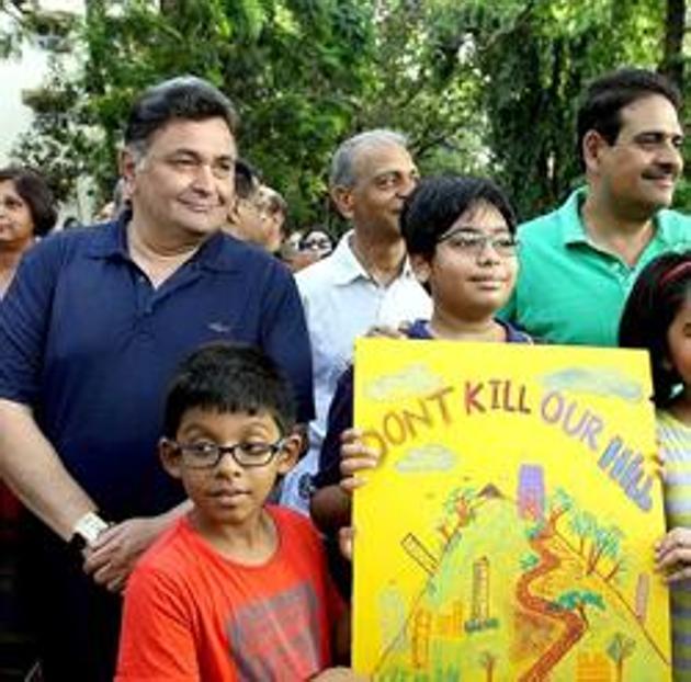 In 2015, the residents of Bandra, including celebrities such as Rishi Kapoor, had come together against the civic body’s decision of allowing hawkers in residential areas of Pali Hill. (File) In 2015, the residents of Bandra, including celebrities such as Rishi Kapoor, had come together against the civic body’s decision of allowing hawkers in residential areas of Pali Hill. (File)