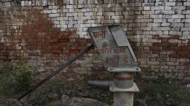 Hand pumps with contaminated water in Edrispur village in Baghpat district of Uttar Pradesh. (Vipin Kumar/HT Photo) Hand pumps with contaminated water in Edrispur village in Baghpat district of Uttar Pradesh. (Vipin Kumar/HT Photo)