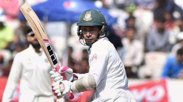 Bangladesh cricket team skipper Mushfiqur Rahim during his innings vs India cricket team in Hyderabad on Saturday.(PTI)