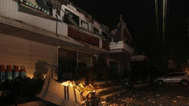 The damaged facade of a hotel is seen after an earthquake hit Surigao city, southern Philippines February 10.(Reuters)