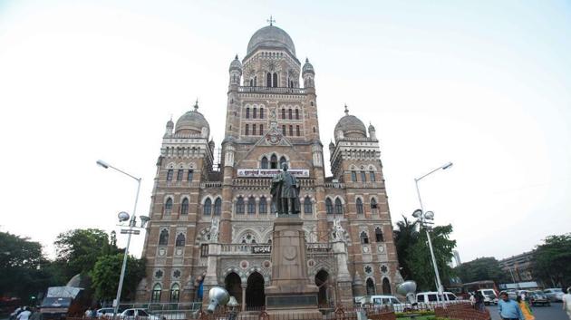 The three ex-servicemen from the armed forces said they came together to be “part of the system and solve the problems in Mumbai.” (HT Photo) The three ex-servicemen from the armed forces said they came together to be “part of the system and solve the problems in Mumbai.” (HT Photo)