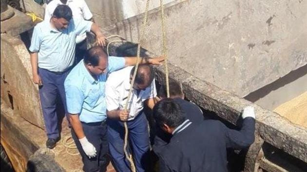 Cops have filed an accidental death report (ADR) and have summoned the owner and the master of the vessel for questioning.(HT file) Cops have filed an accidental death report (ADR) and have summoned the owner and the master of the vessel for questioning.(HT file)