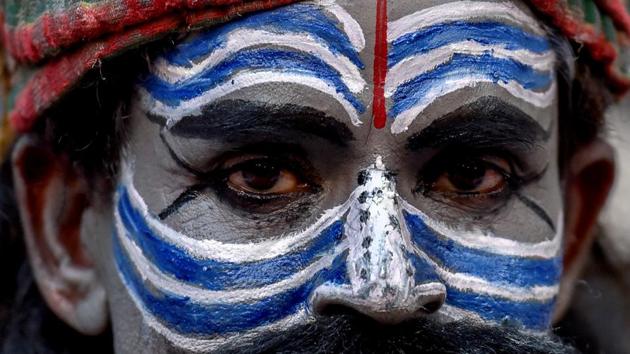 An artiste at the event. (Hindustan Times) 