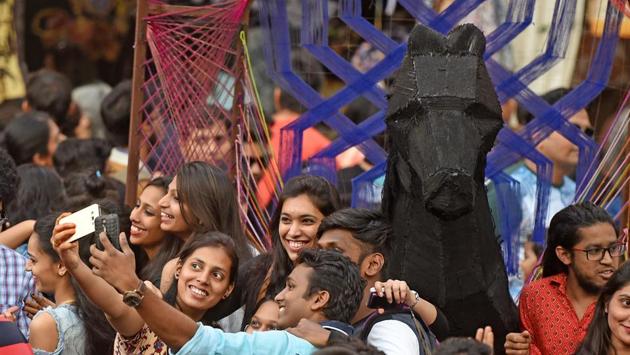 When at Kala Ghoda, take a picture with the horse. (Pratik Chorge/HT PHOTO) 