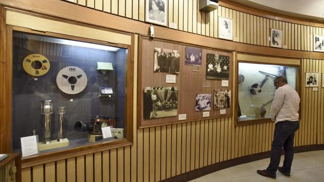 Radio Museum at AlI India Radio (AIR) office, in New Delhi. AIR broadcasts in 23 languages and 146 dialects. It has 419 broadcast centres. AIR’s official app, All India Radio Live, offers 13 channels. (Sanjeev Verma / Ht photo)