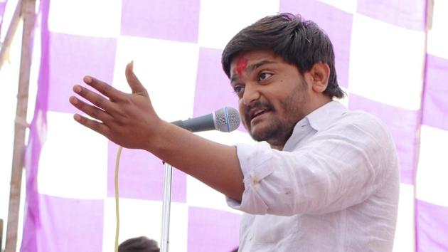 Hardik Patel during a rally in Dhrangdhra in Gujarat on Saturday.(Siddharaj Solanki/HT Photo)